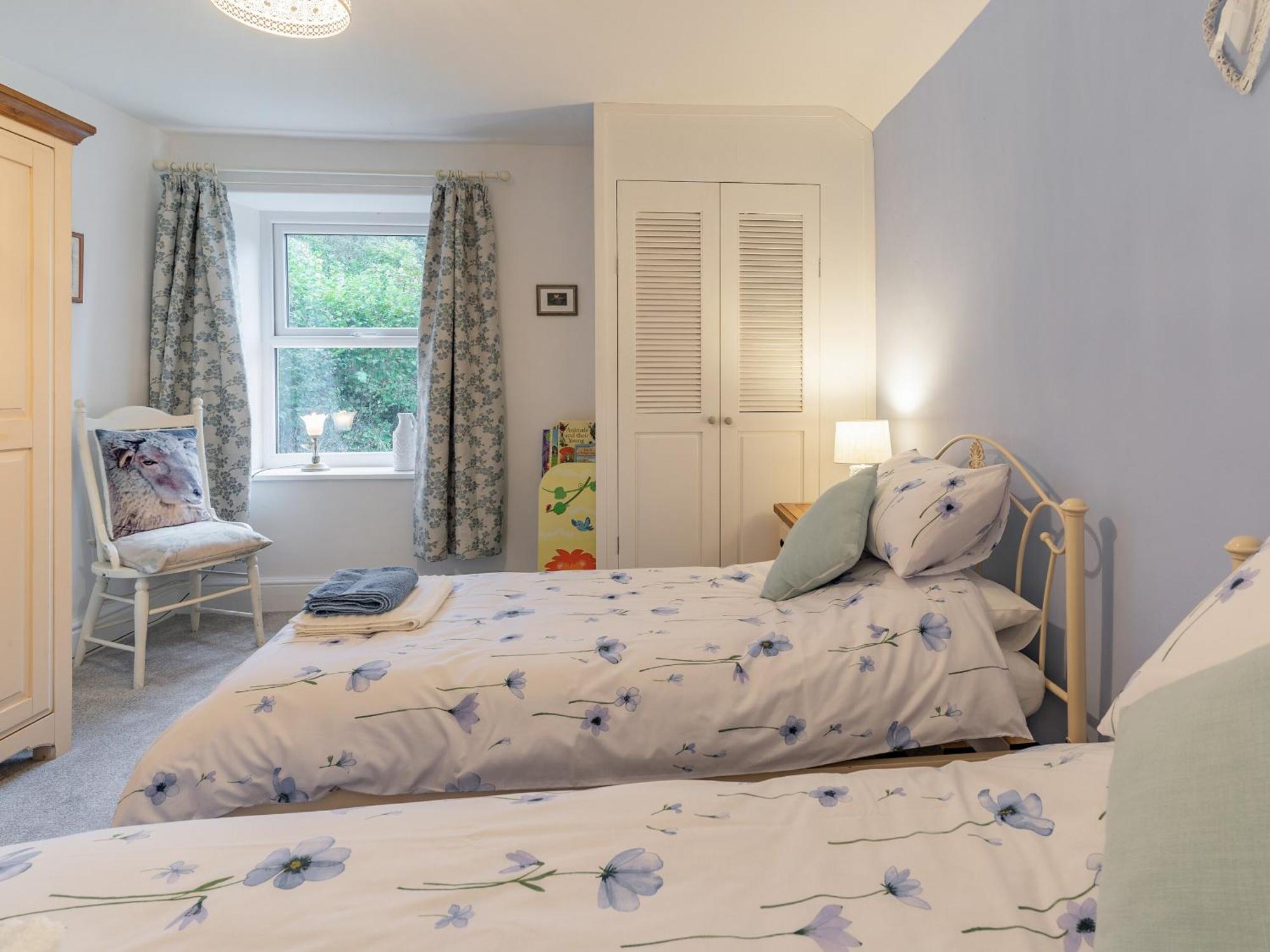 Pwll Farmhouse Llanllawdog Bagian luar foto